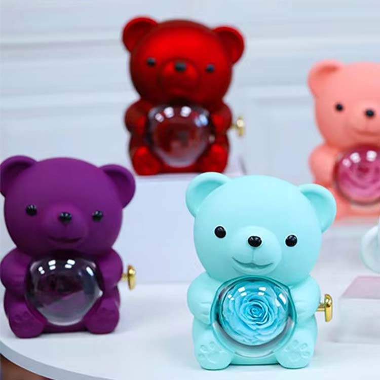 Zachovalé květinové překvapení Hug Bear